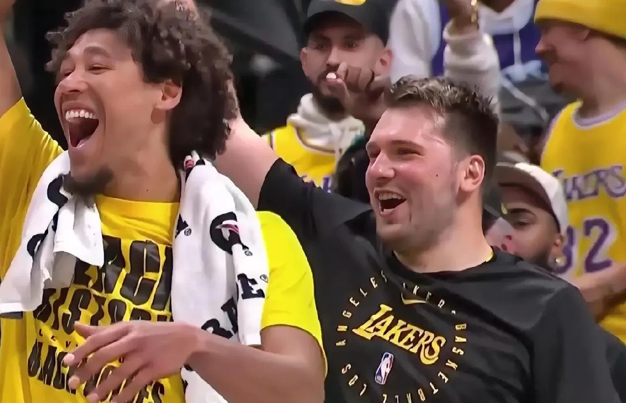 体育盛宴-莱万多夫斯基焦点对战，浓眉哥与70激战IG分钟，重要助攻胜负难料！-体育盛宴