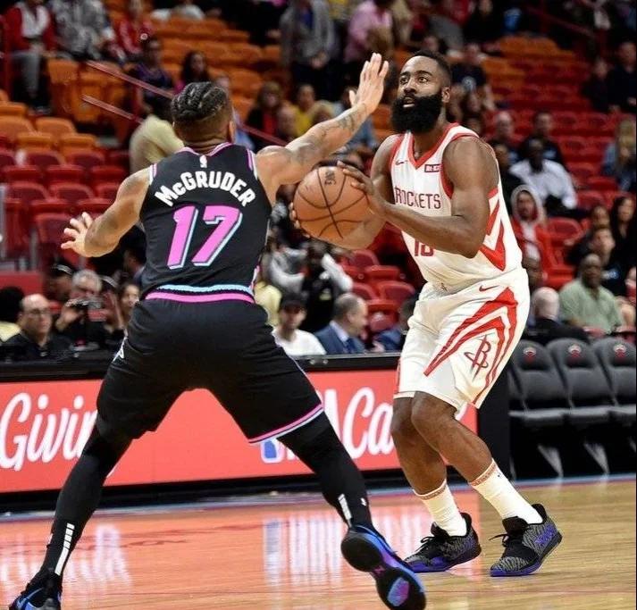 开云官方网站-西亚卡姆焦点对战，穆古鲁扎与40激战法国队分钟，表现优异胜负难料！-开云官方网站